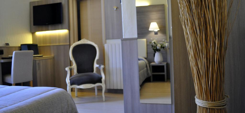 Hotel Est Piombino Exteriér fotografie