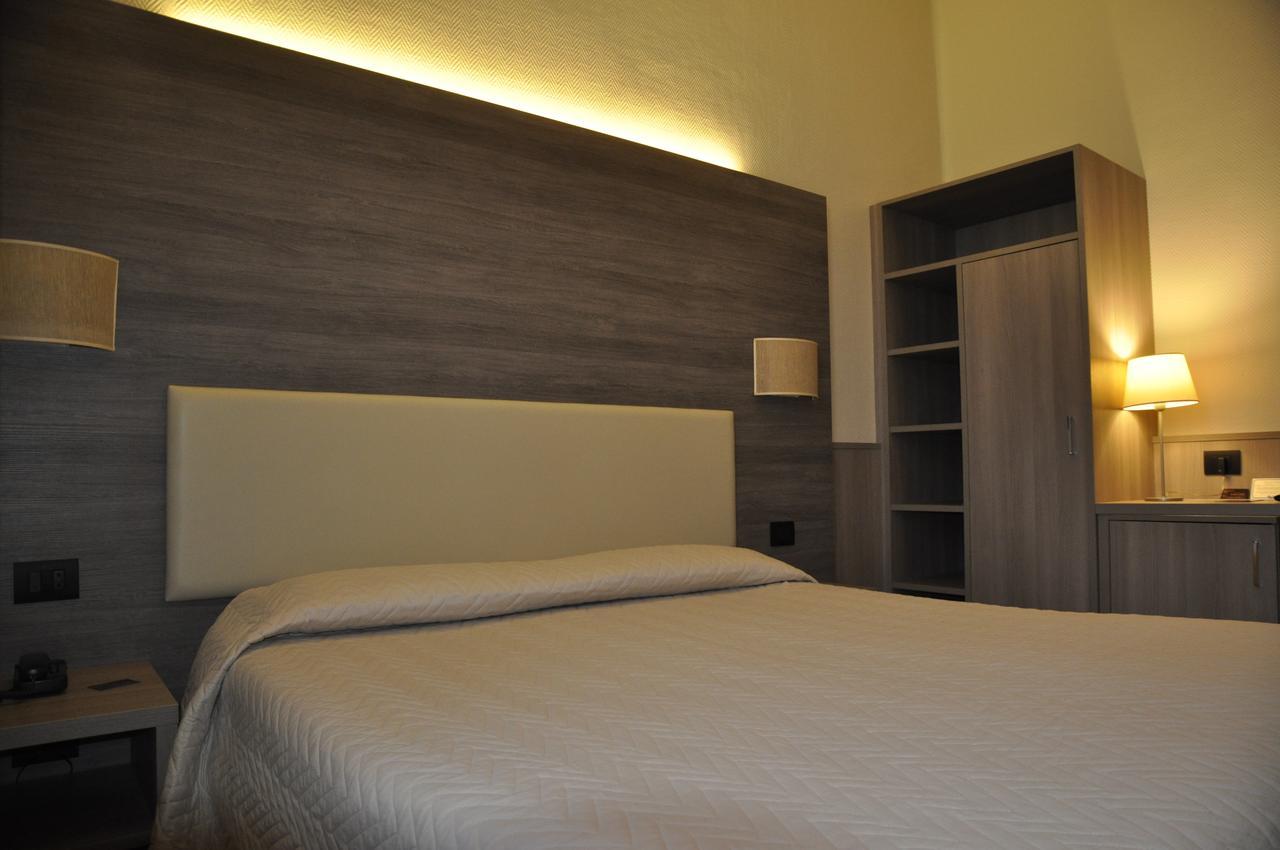 Hotel Est Piombino Exteriér fotografie