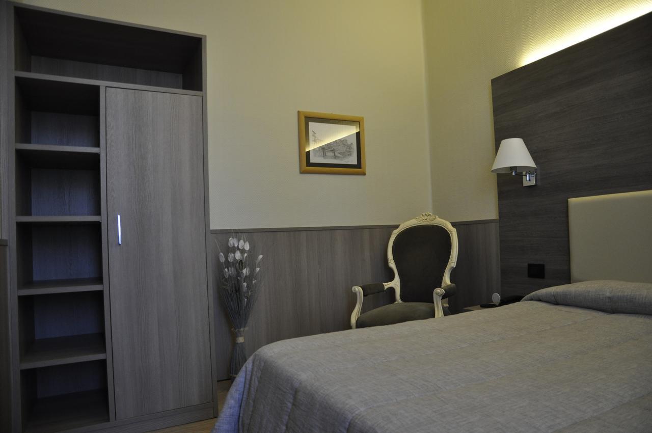 Hotel Est Piombino Exteriér fotografie