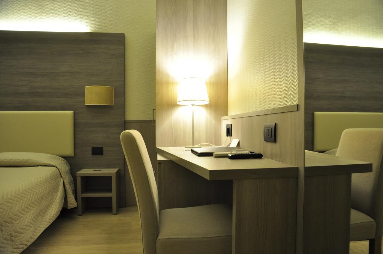 Hotel Est Piombino Exteriér fotografie