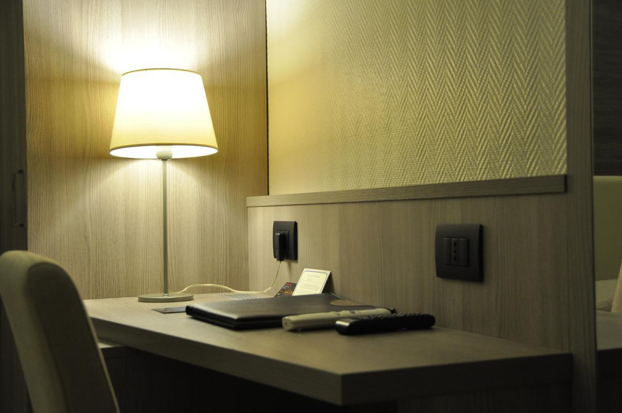 Hotel Est Piombino Exteriér fotografie