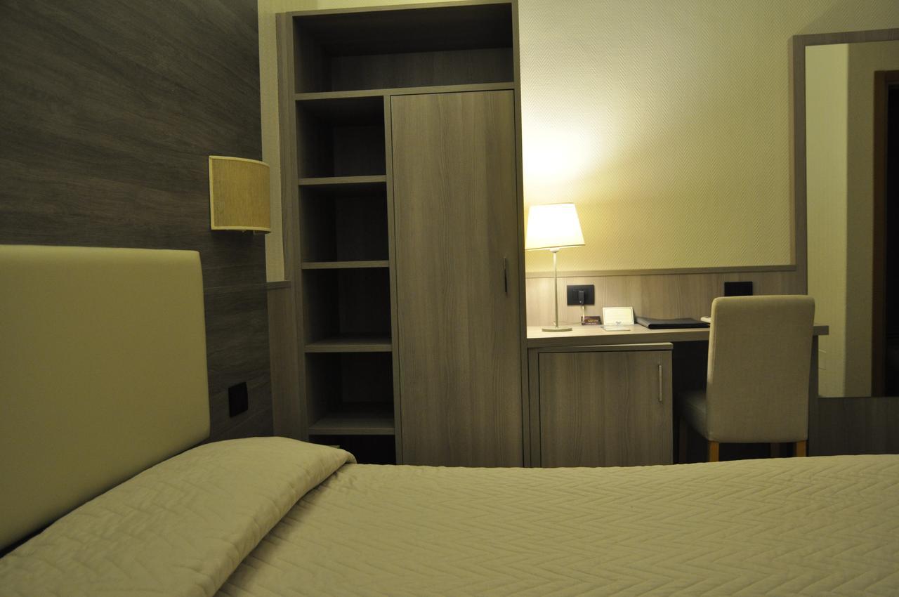 Hotel Est Piombino Exteriér fotografie