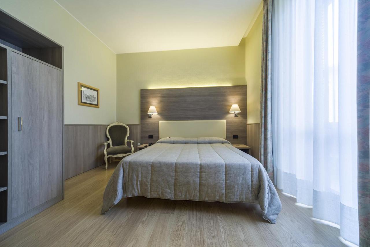 Hotel Est Piombino Exteriér fotografie